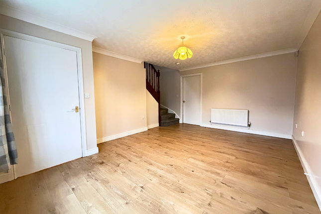 10 Middleham Moor, Leeds photo 2