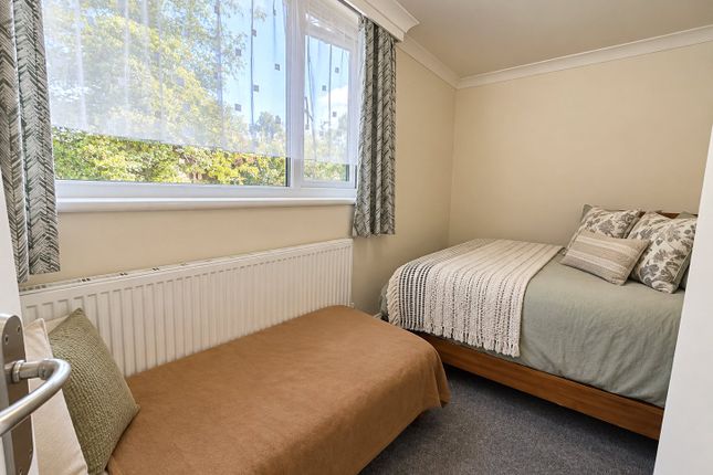 5, Kiln Close, Greater London photo 5