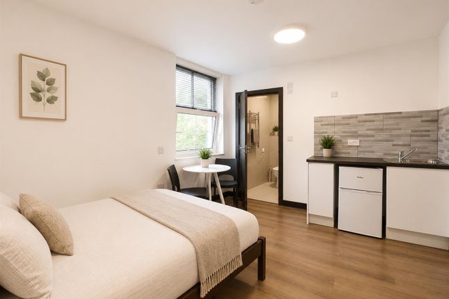 Room 11, 163C, Parish Lane, London photo 2