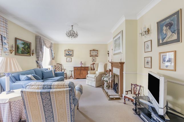 6, Mount Pleasant Close, Hertfordshire photo 3