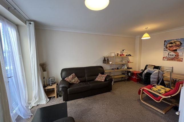 Thumbnail Town house to rent in Waverton Road, Manchester