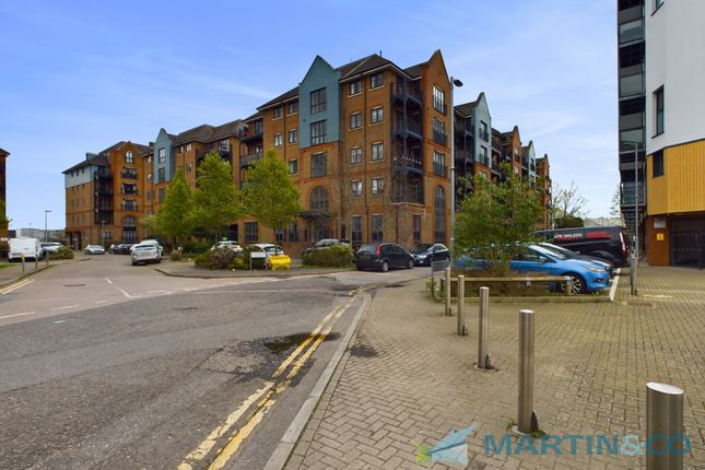 Flat for sale in Cannons Wharf, Tonbridge