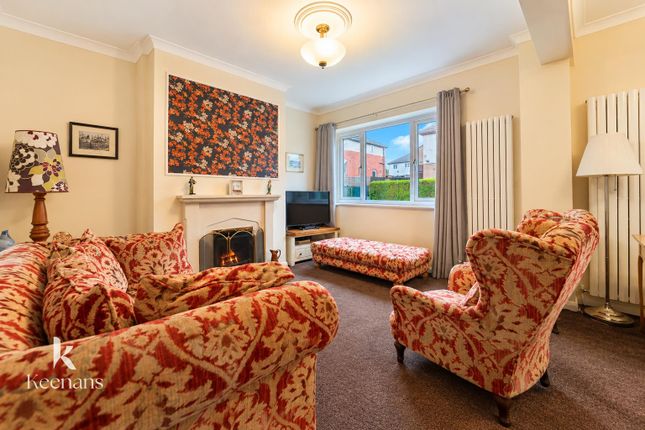 Peebles Grove, Burnley photo 2