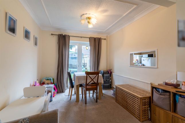 35, Rembrandt Drive, Northfleet photo 3