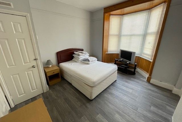 46, Ryde photo 2