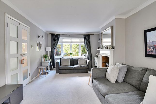59, Lodge Close, Bengeo photo 3