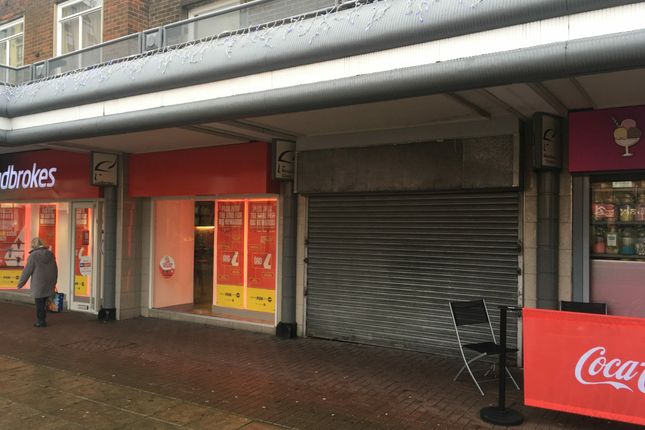 Retail premises to let in Grange Road, Jarrow