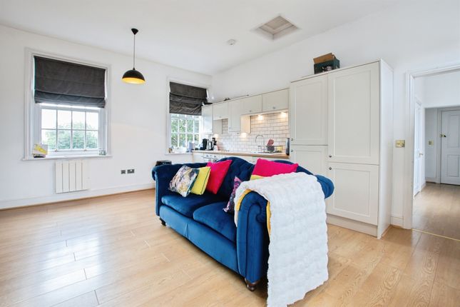 11, Barton Hall, Bartons Road, Fordingbridge photo 2