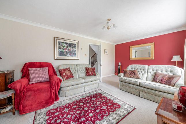 38, Broomhill Way, Boyatt Wood photo 2