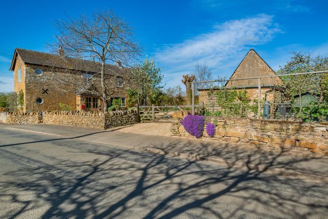 Thumbnail Cottage for sale in Main Street, Drayton, Market Harborough