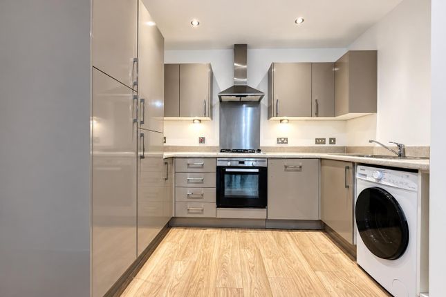 24 Coral Court, 9 Telford Road, London photo 4