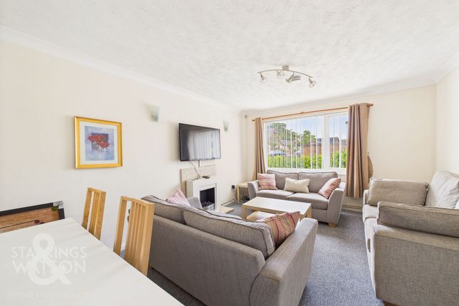 17 The Hedgerows, Norwich photo 2