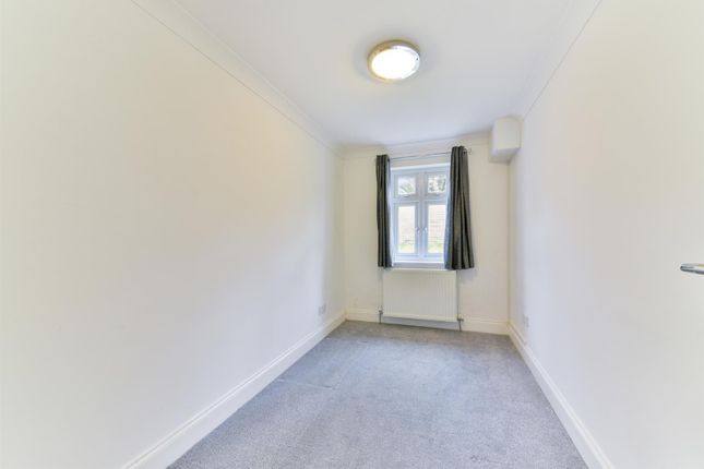 Reddown Road, Coulsdon photo 3