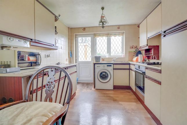 17, Whist Avenue, Wickford photo 3
