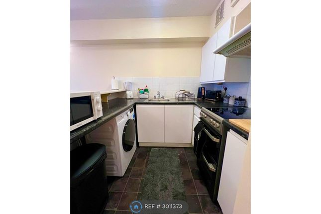 Capstan Close, Romford photo 3