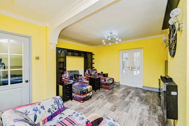 25, Llangewydd Road, Bridgend photo 3
