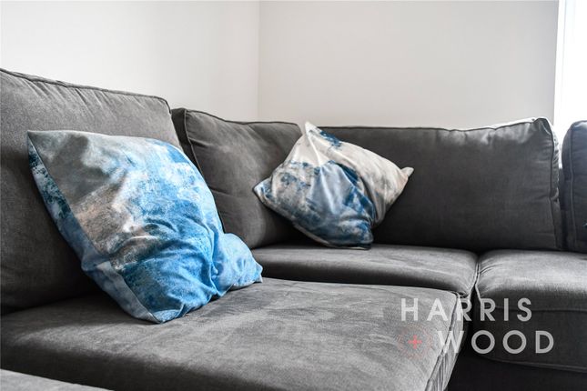 9, Halifax Court, Essex photo 4