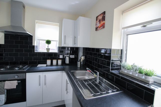 Room to rent in Samuel Street, Balby, Doncaster