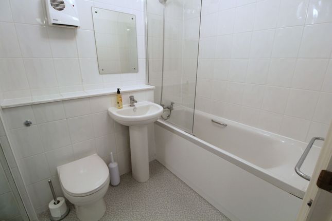 1, Stamford House, Great Heathmead, Haywards Heath photo 5