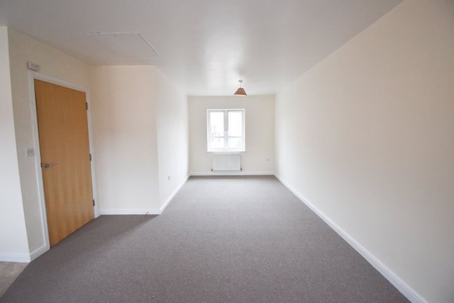 Flat for sale in Cotton Court, River View, Northampton