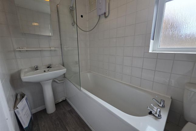 42, Lovell Road, Sheerness photo 4