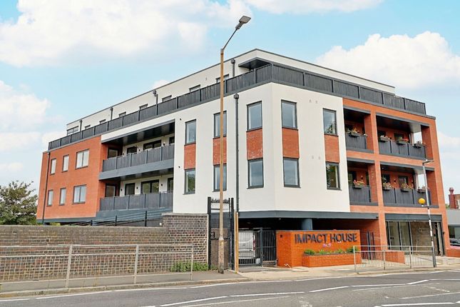 2-bed flat on 12 Impact House 181-185 High Road, Chigwell, £2,700/mo