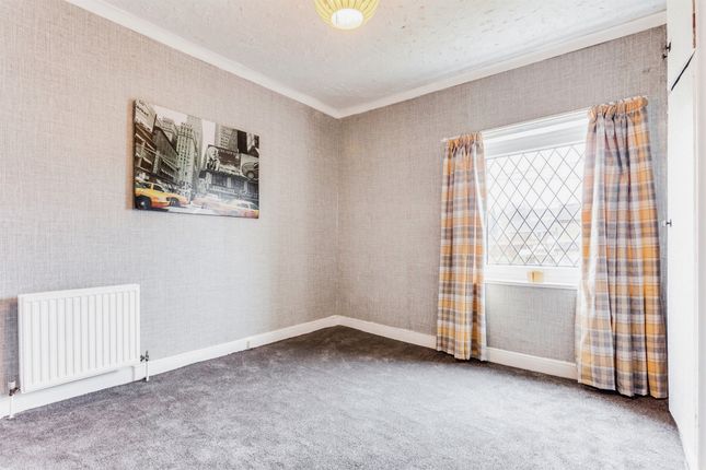 End terrace house for sale in Lawns View, Altofts, Normanton