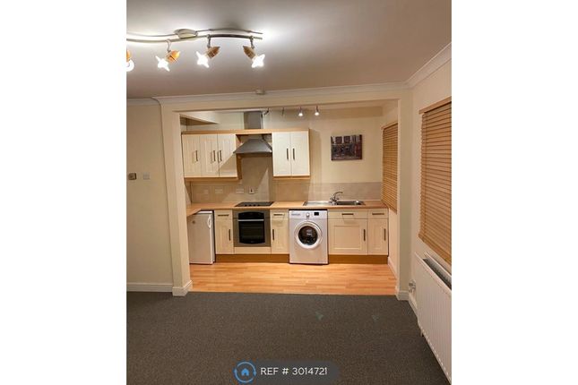A Cedar Close, Hogfair Lane, Burnham photo 3