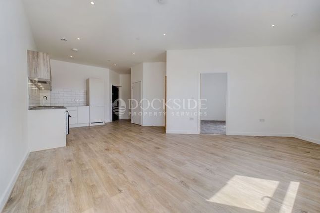 Flat to rent in Quayside, Chatham Maritime, Chatham