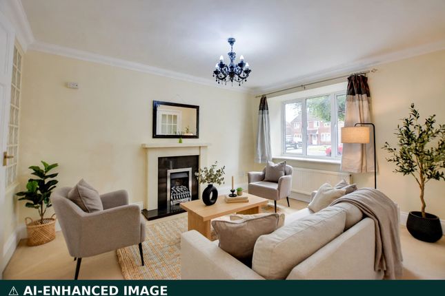 2 Larchwood Close, Leicester photo 2