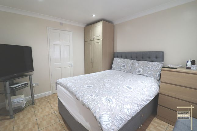 Semi-detached house for sale in Hinton Avenue, Hounslow
