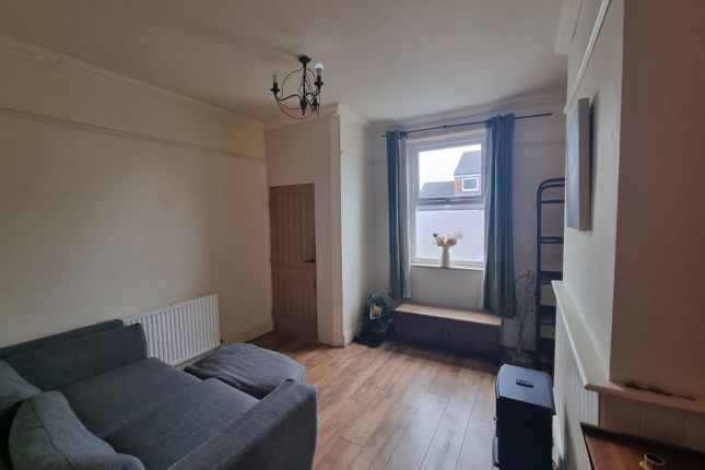 17, Stockport photo 2
