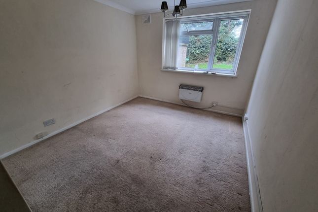 55 Hotoft Road, Leicester photo 3