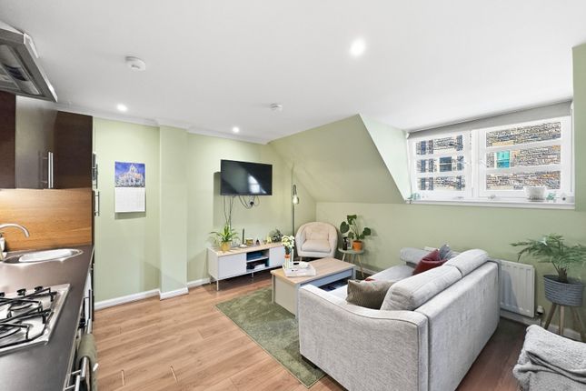 9/15 Henderson Place, Edinburgh photo 2