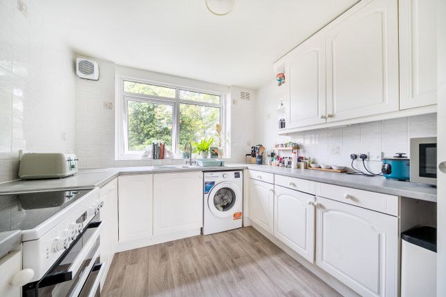 Flat 5, Woodgrange Court,, Bourne Way, Kent photo 2