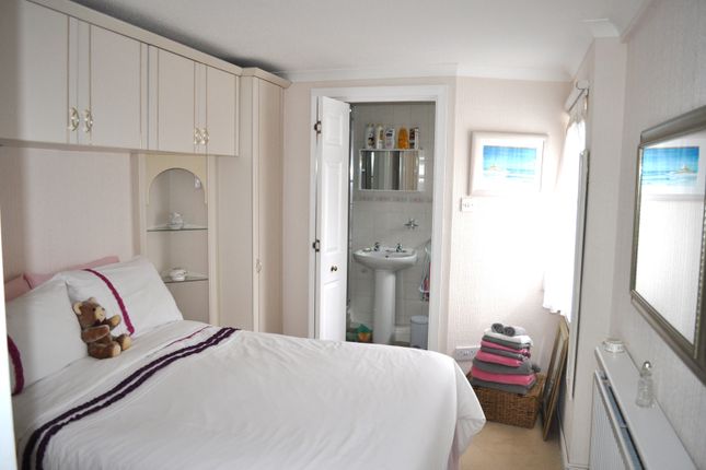 10, Golwg-y-Mor, Swansea photo 3