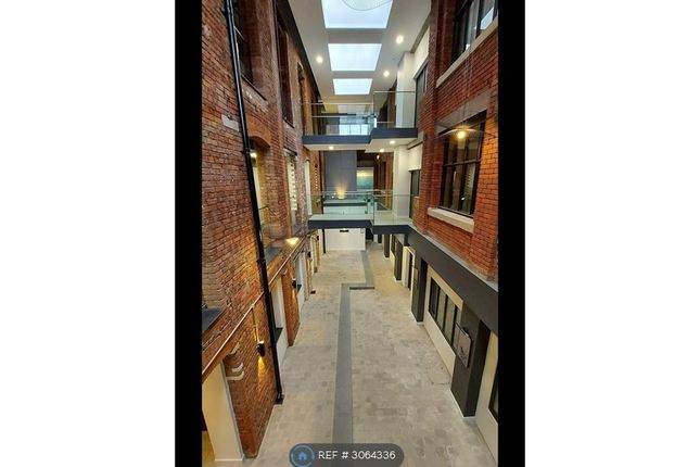 Flat, Printing Press House School St, Manchester photo 3