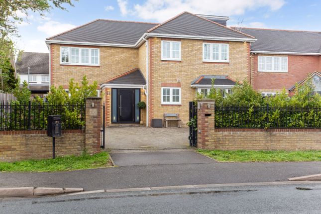 Thumbnail Detached house for sale in Hammondstreet Road, Cheshunt
