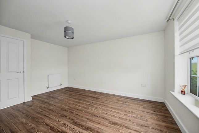 7, Houlton Way, Rugby photo 4