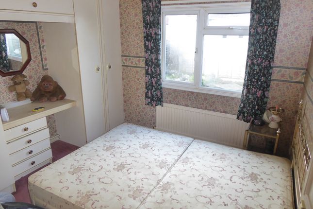 Salmar, Penton Park, Mixnams Lane, Chertsey photo 5