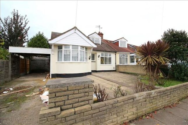 Thumbnail Bungalow to rent in Berkeley Avenue, Ilford, Greater London
