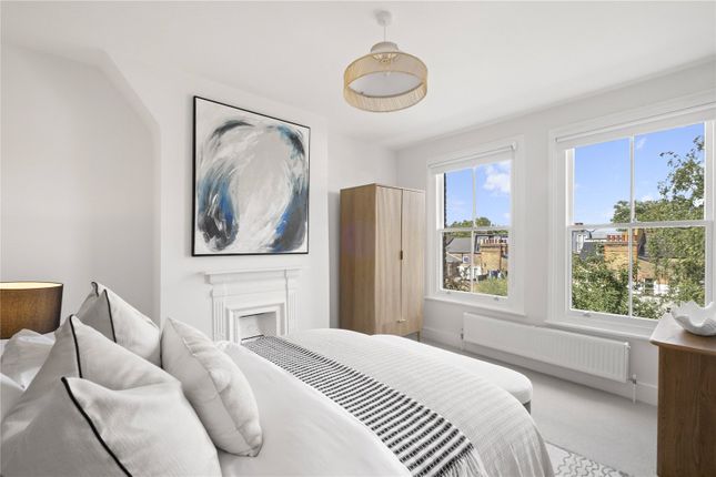 Upper Floor Flat (Flat 2), 31, Moring Road, London photo 4
