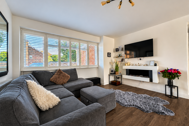 Kelvinbrook, West Molesey photo 4