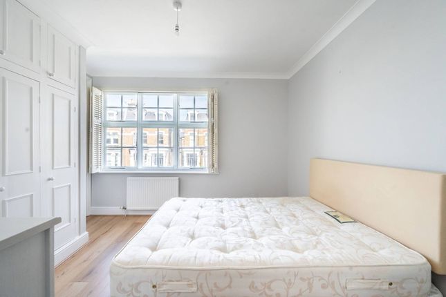 Flat to rent in Fulham Park Studios, Parsons Green, London