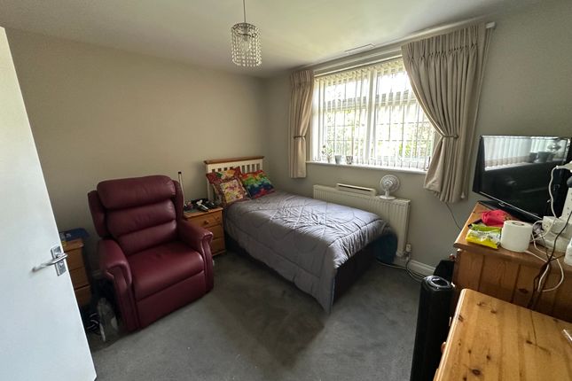 29, High Street, Slough photo 4