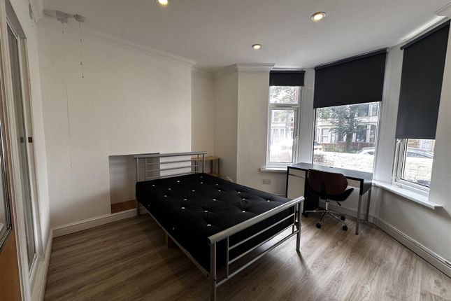 Flat 1, 176, Cathays Terrace, Cardiff photo 5