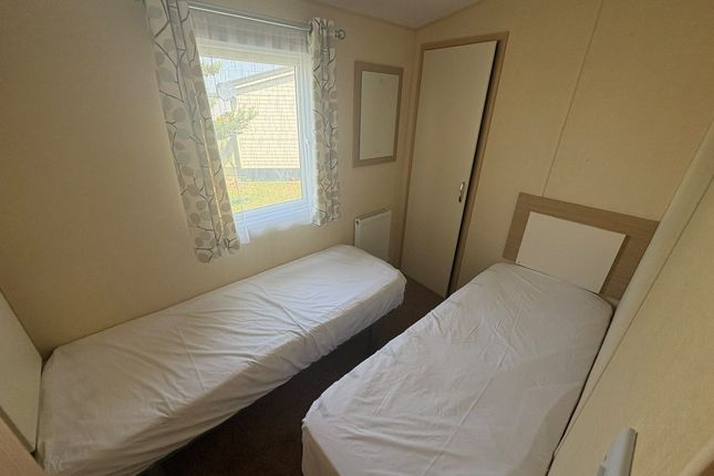 Orchard Views Holiday Park, Burmarsh Road, Romney Marsh photo 2