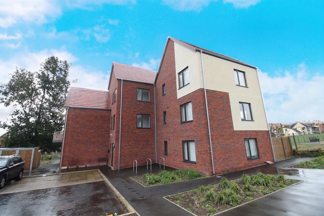 Flat for sale in Horsepond Place, Needham Market, Ipswich