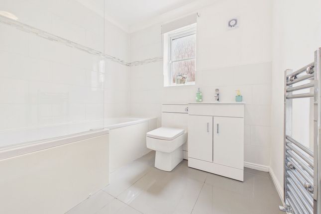 50 Leafield Close, Chester Le Street photo 3