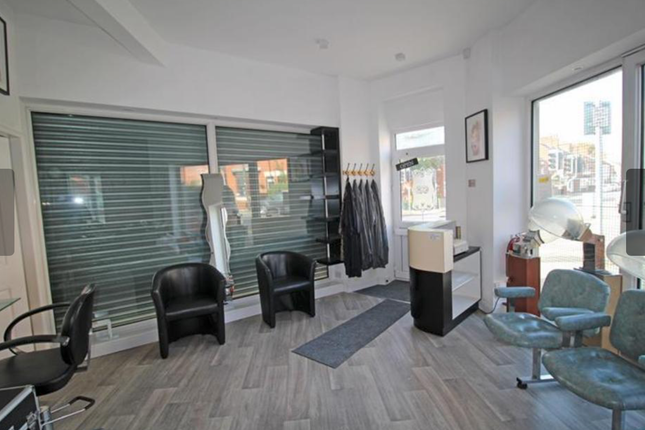 Retail premises to let in Gateford Road, Workshop, Nottinghamshire